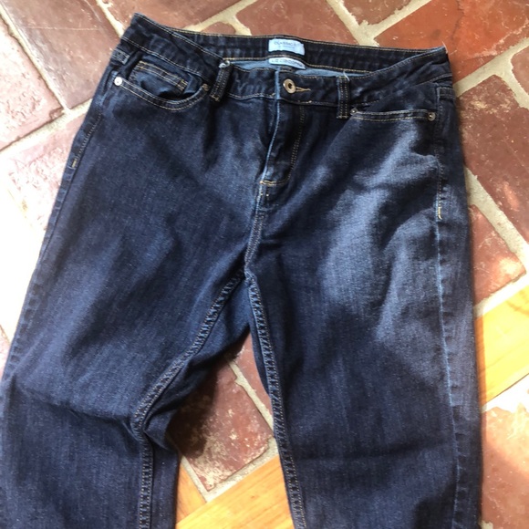 Liz Jeans - Picture 3 of 8